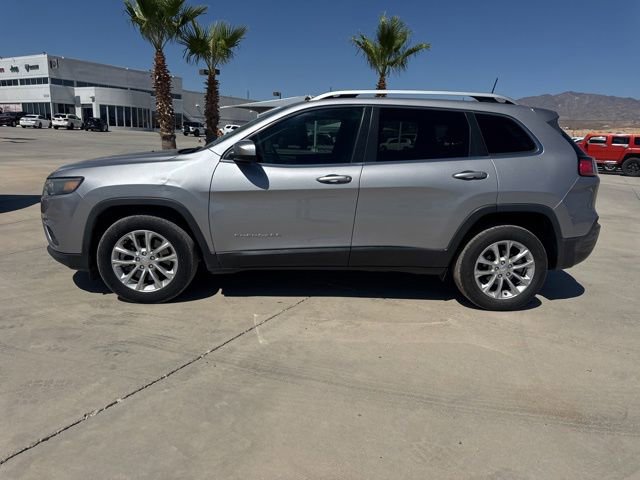 Used 2019 Jeep Cherokee Latitude w/ Popular Appearance Group FWD image 2