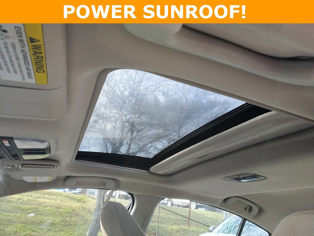 Used 2017 Subaru Impreza 2.0i Premium image 15