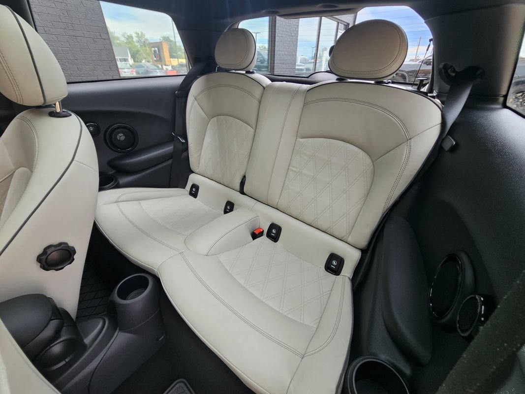 Used 2020 MINI Cooper SE w/ 8.8" Touchscreen Nav Package FWD image 19
