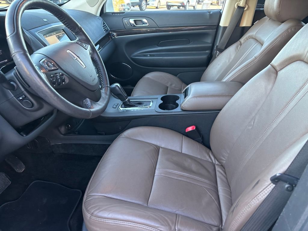 Used 2018 Lincoln MKT AWD w/ Technology Package image 9