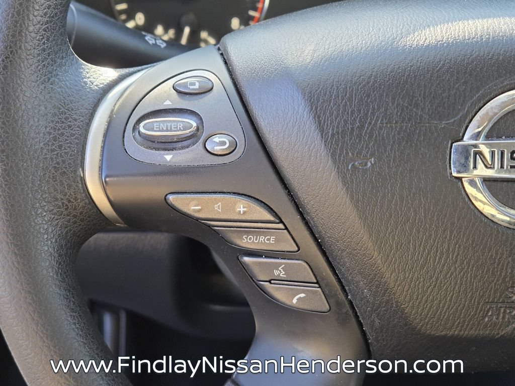 Used 2020 Nissan Pathfinder S FWD image 24