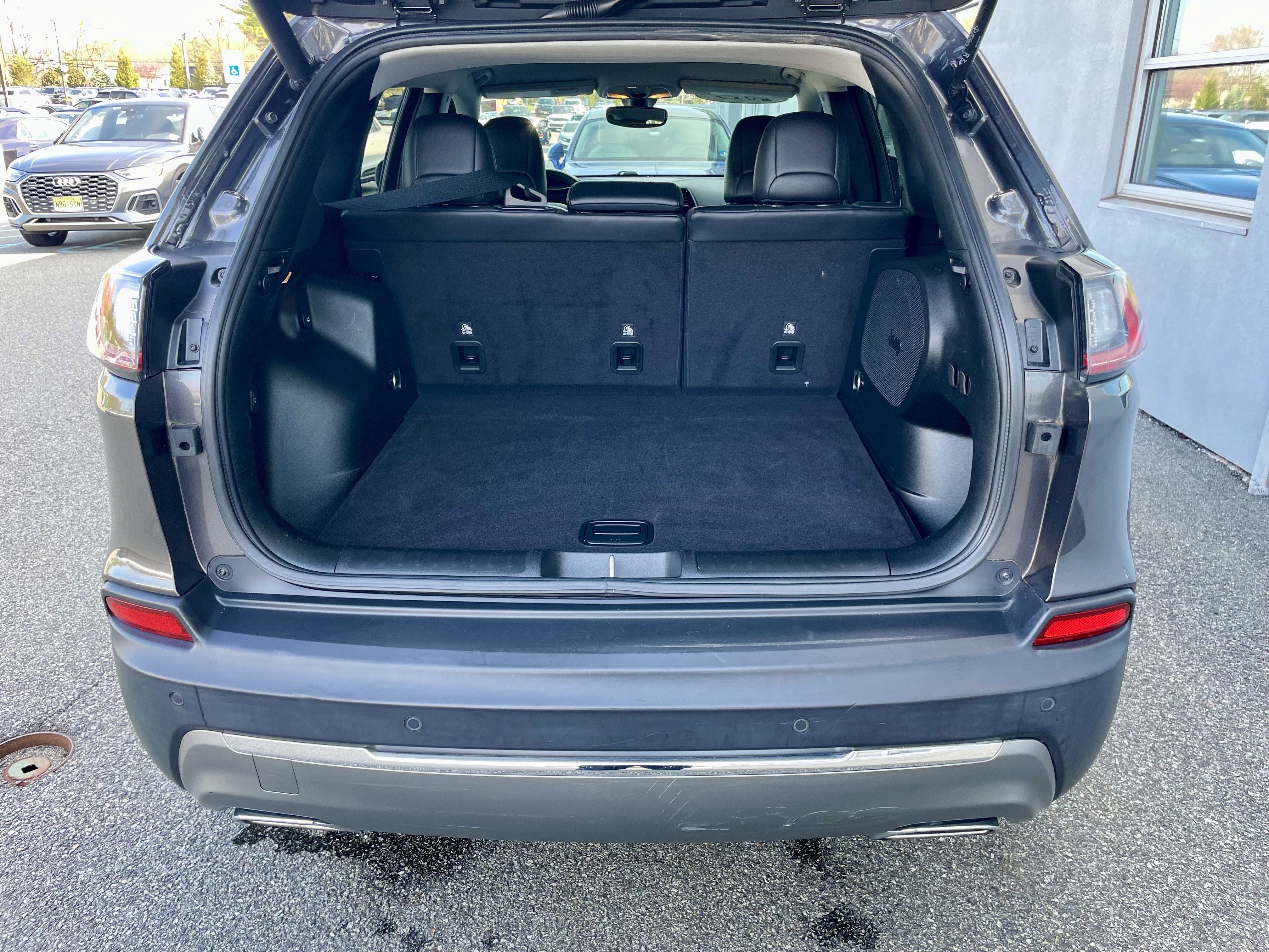 Used 2019 Jeep Cherokee Limited image 35