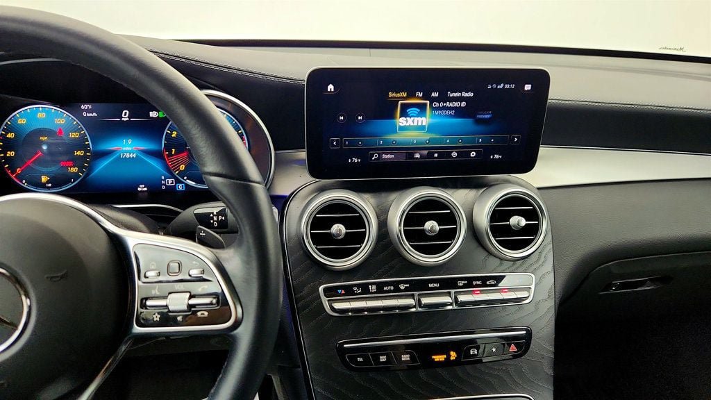 Used 2023 Mercedes-Benz GLC 300 4MATIC Coupe image 17