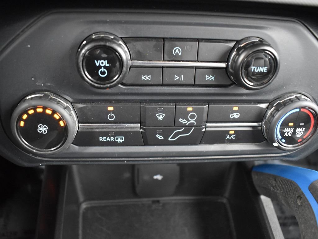 Used 2022 Ford Bronco Black Diamond image 19