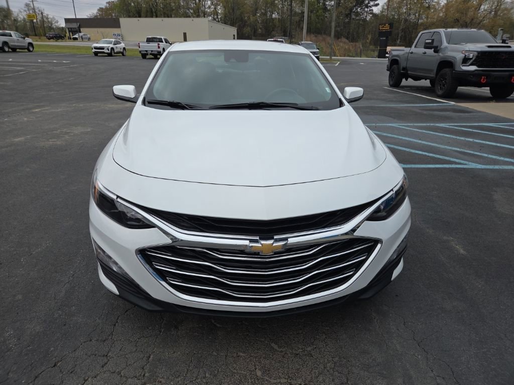 Used 2024 Chevrolet Malibu LT FWD image 2