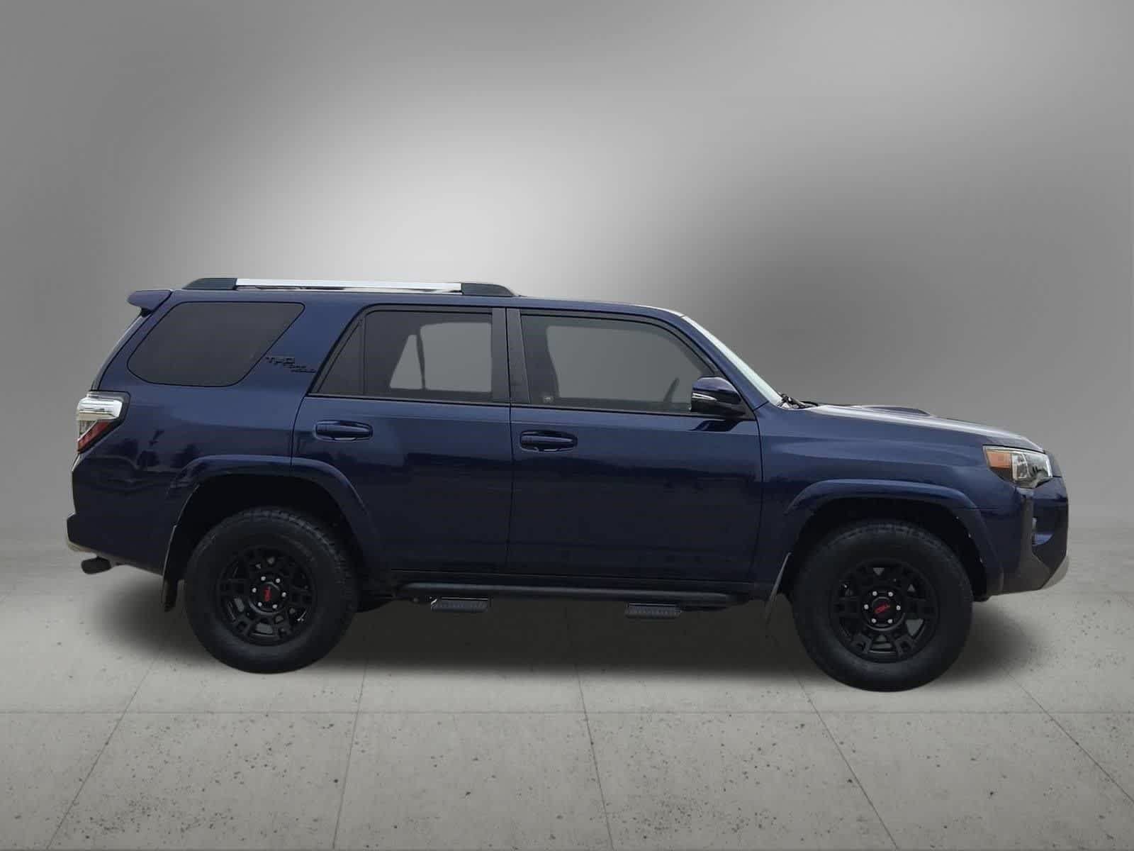 Used 2018 Toyota 4Runner TRD Off-Road Premium AWD/4WD image 7