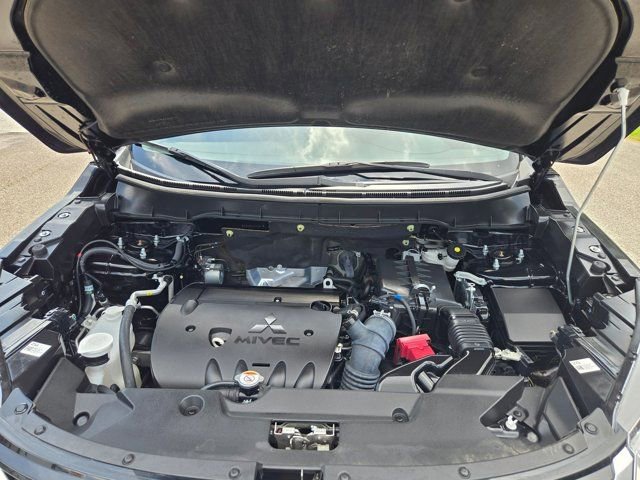 Used 2025 Mitsubishi Outlander Sport SE AWD/4WD image 31