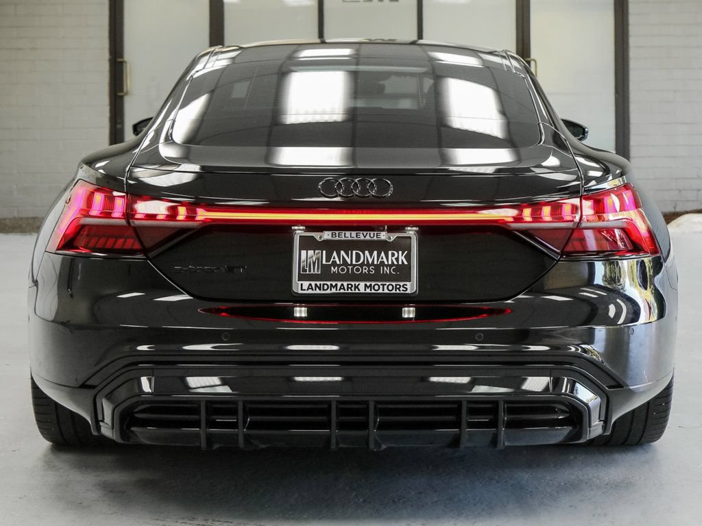 Used 2024 Audi e-tron GT Prestige AWD/4WD image 30