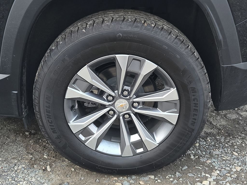 Used 2026 Chevrolet Equinox LT w/ Convenience Package II image 12