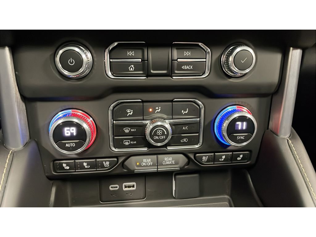 Used 2023 GMC Yukon SLT w/ SLT Luxury Package AWD/4WD image 14