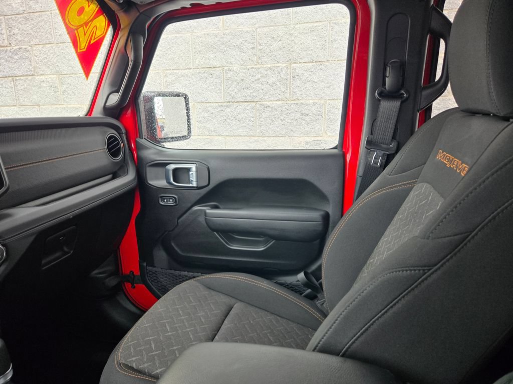 Used 2026 Jeep Gladiator Mojave AWD/4WD image 33