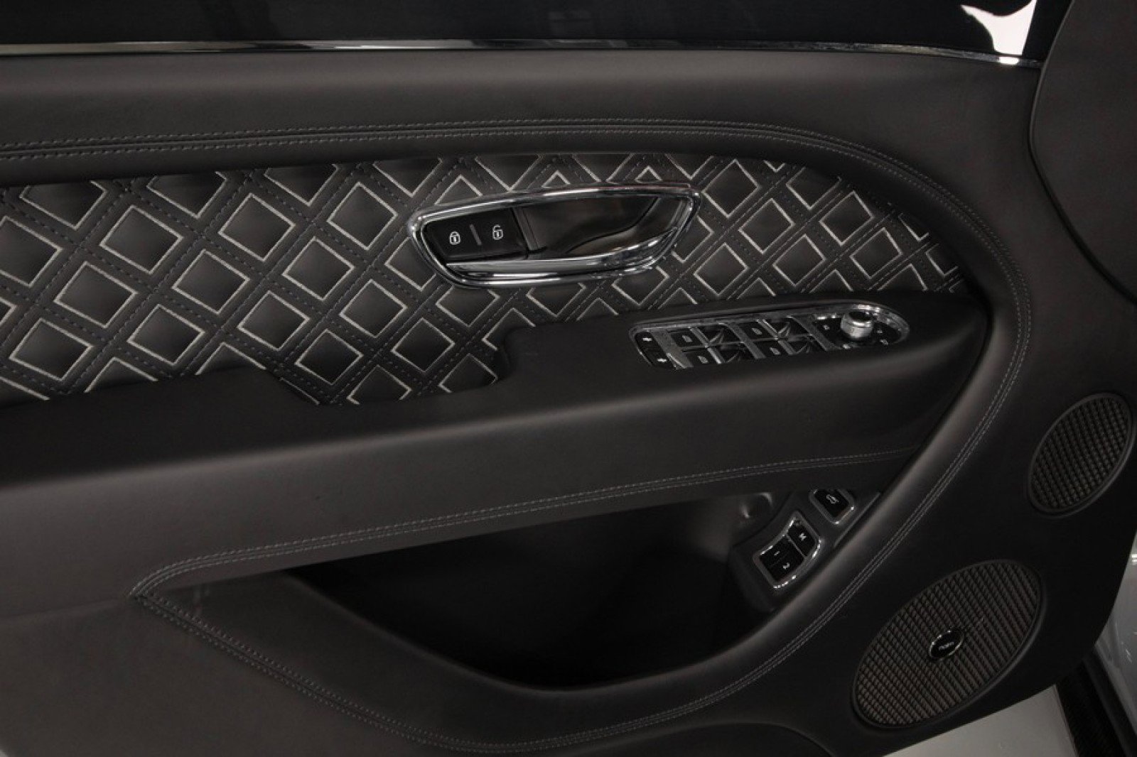 Used 2023 Bentley Bentayga Speed image 41