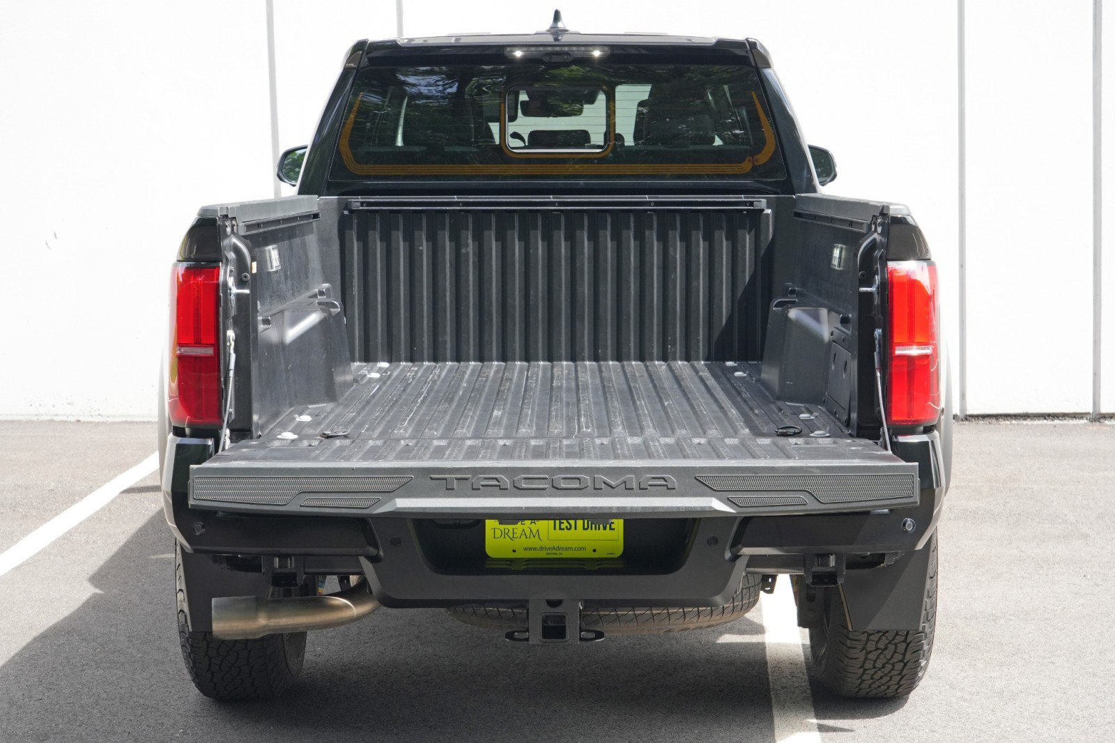 Used 2024 Toyota Tacoma TRD Off-Road w/ TRD Off Road Premium Package AWD/4WD image 10