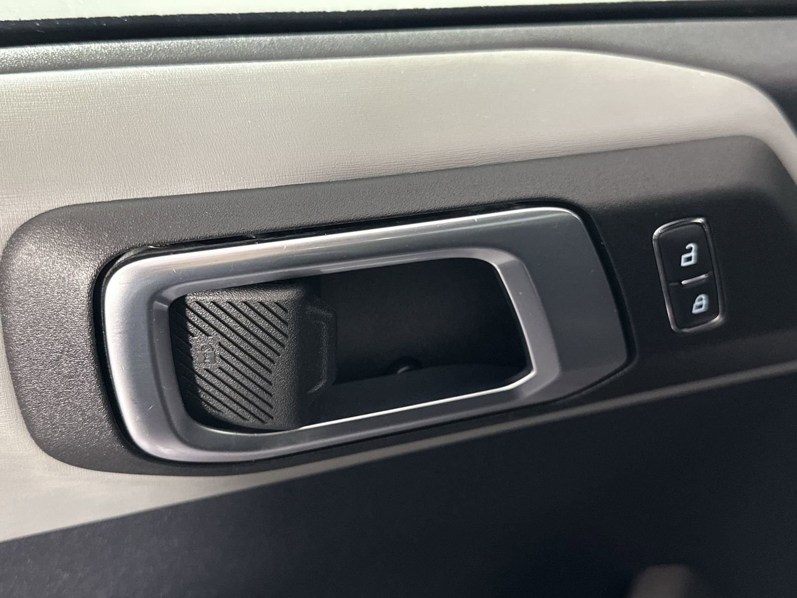 Used 2021 Ford Bronco Badlands image 13