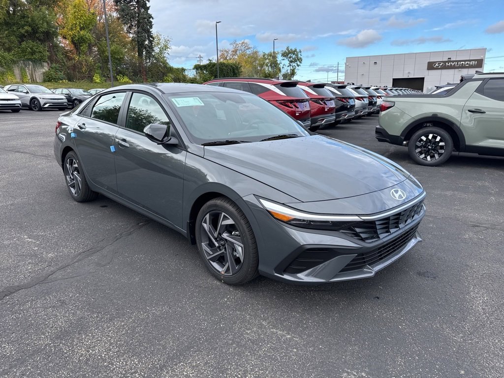 New 2025 Hyundai Elantra Sport