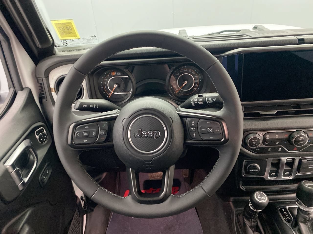 Used 2025 Jeep Wrangler Sport AWD/4WD image 16