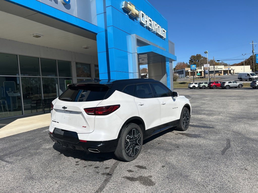 Used 2023 Chevrolet Blazer RS image 3