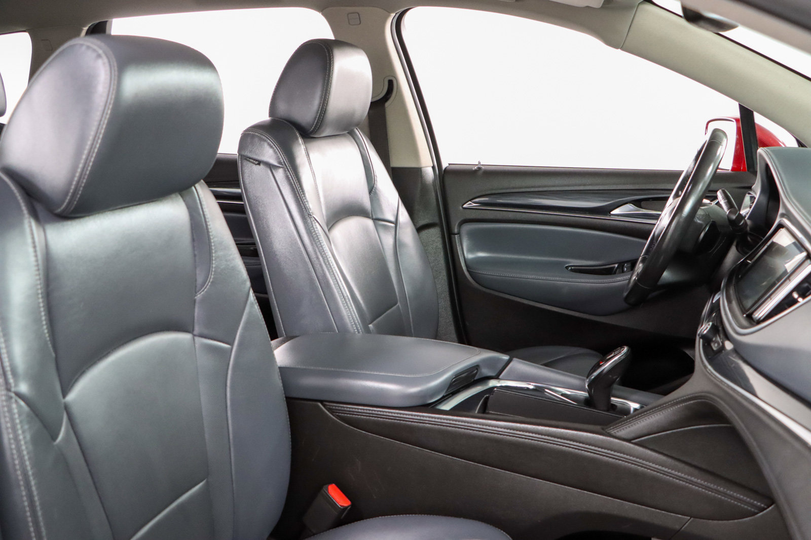 Used 2019 Buick Enclave Essence image 27