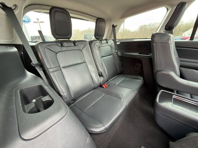 Used 2025 Lincoln Aviator Reserve w/ Equipment Group 201A image 11