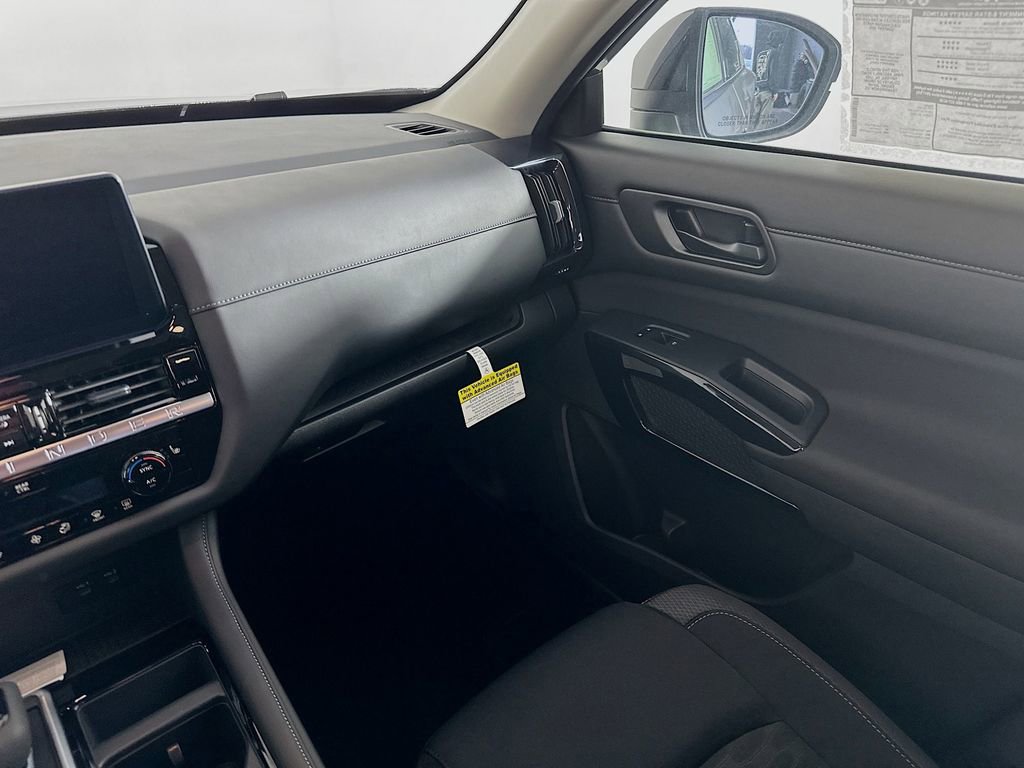 New 2026 Nissan Pathfinder SV image 30
