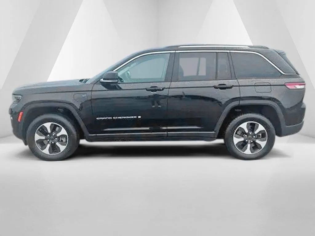 Used 2024 Jeep Grand Cherokee Limited 4xe AWD/4WD image 4