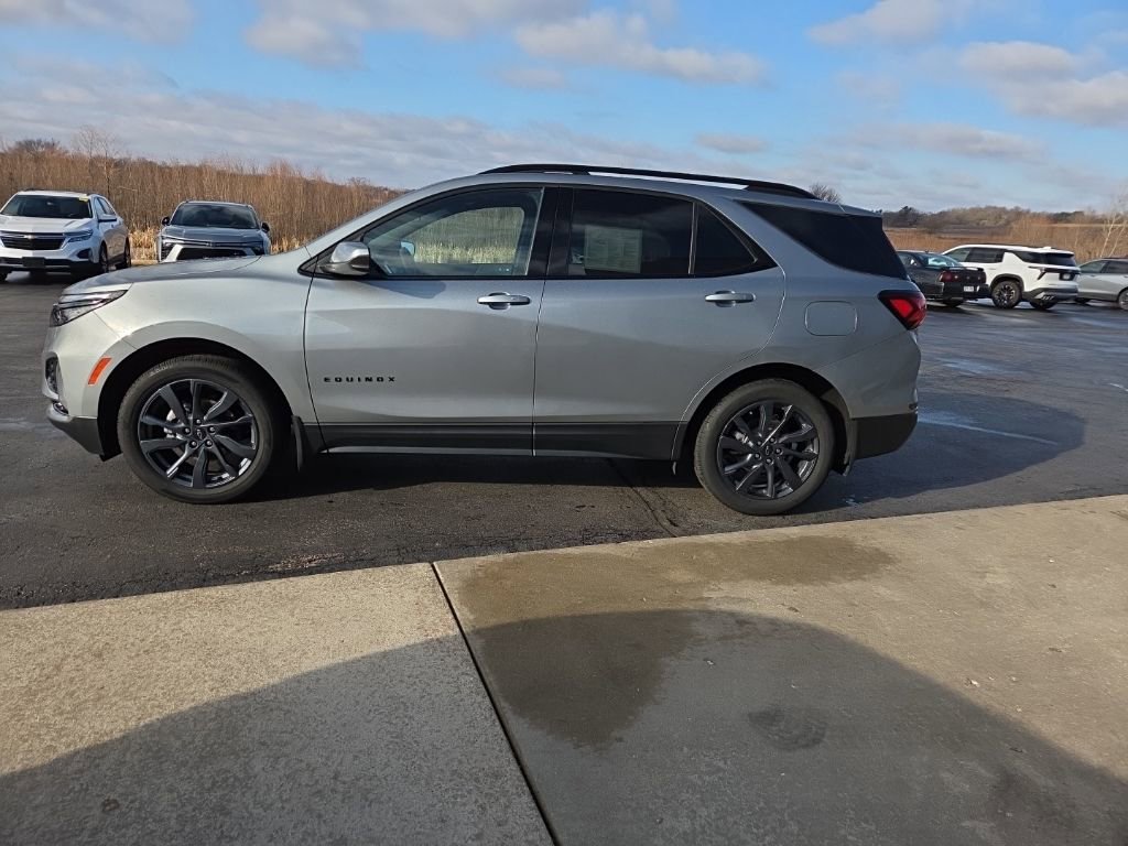 Certified 2024 Chevrolet Equinox RS w/ LPO, Floor Liner Package image 4