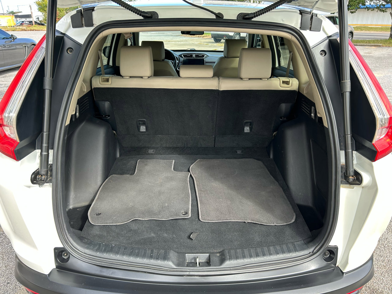 Used 2017 Honda CR-V Touring image 8