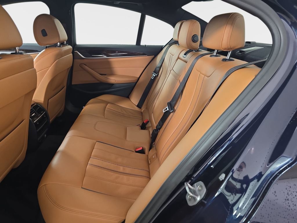 Used 2018 BMW 530i xDrive AWD/4WD image 17