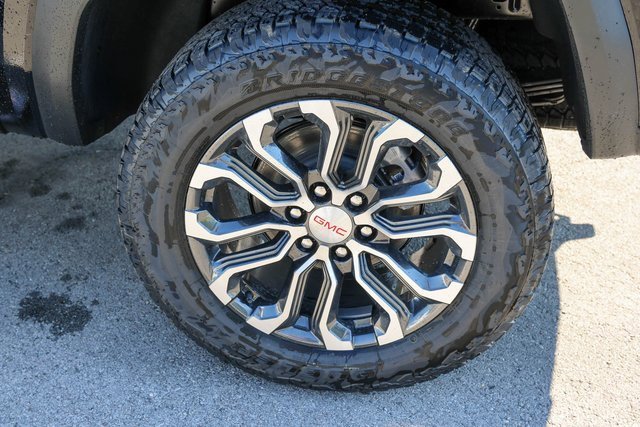 New 2026 GMC Canyon Denali image 5