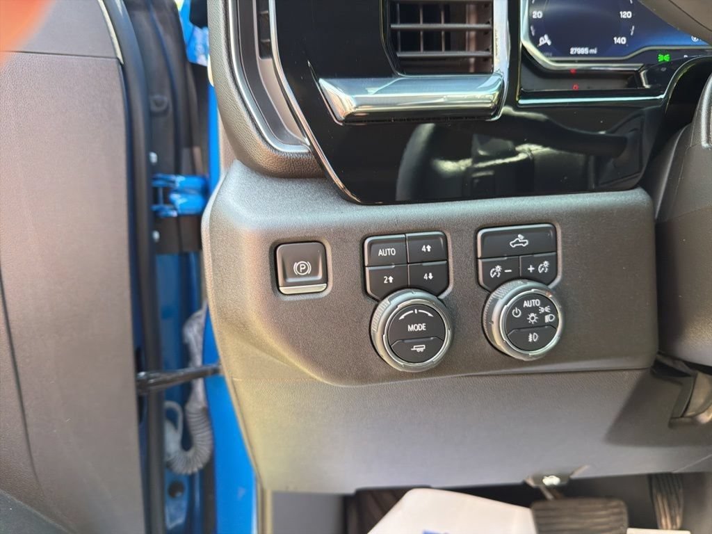 Used 2024 Chevrolet Silverado 1500 RST AWD/4WD image 18