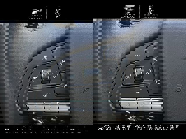 Used 2025 Cadillac XT6 Premium Luxury w/ Technology Package image 15