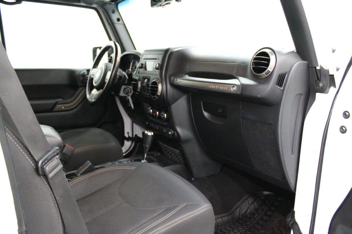 Used 2018 Jeep Wrangler Unlimited Sport AWD/4WD image 11