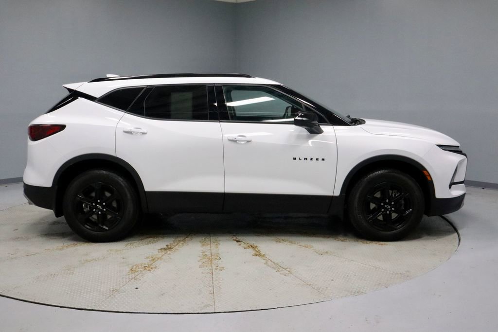 Used 2024 Chevrolet Blazer LT w/ Midnight/Sport Edition image 12