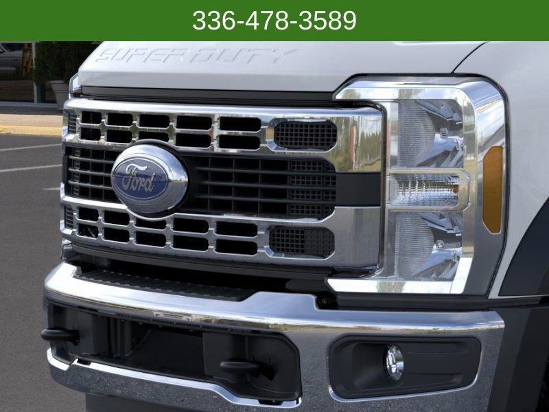 New 2026 Ford F550 4x4 Crew Cab image 17