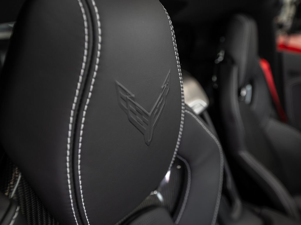Used 2024 Chevrolet Corvette Z06 RWD image 15