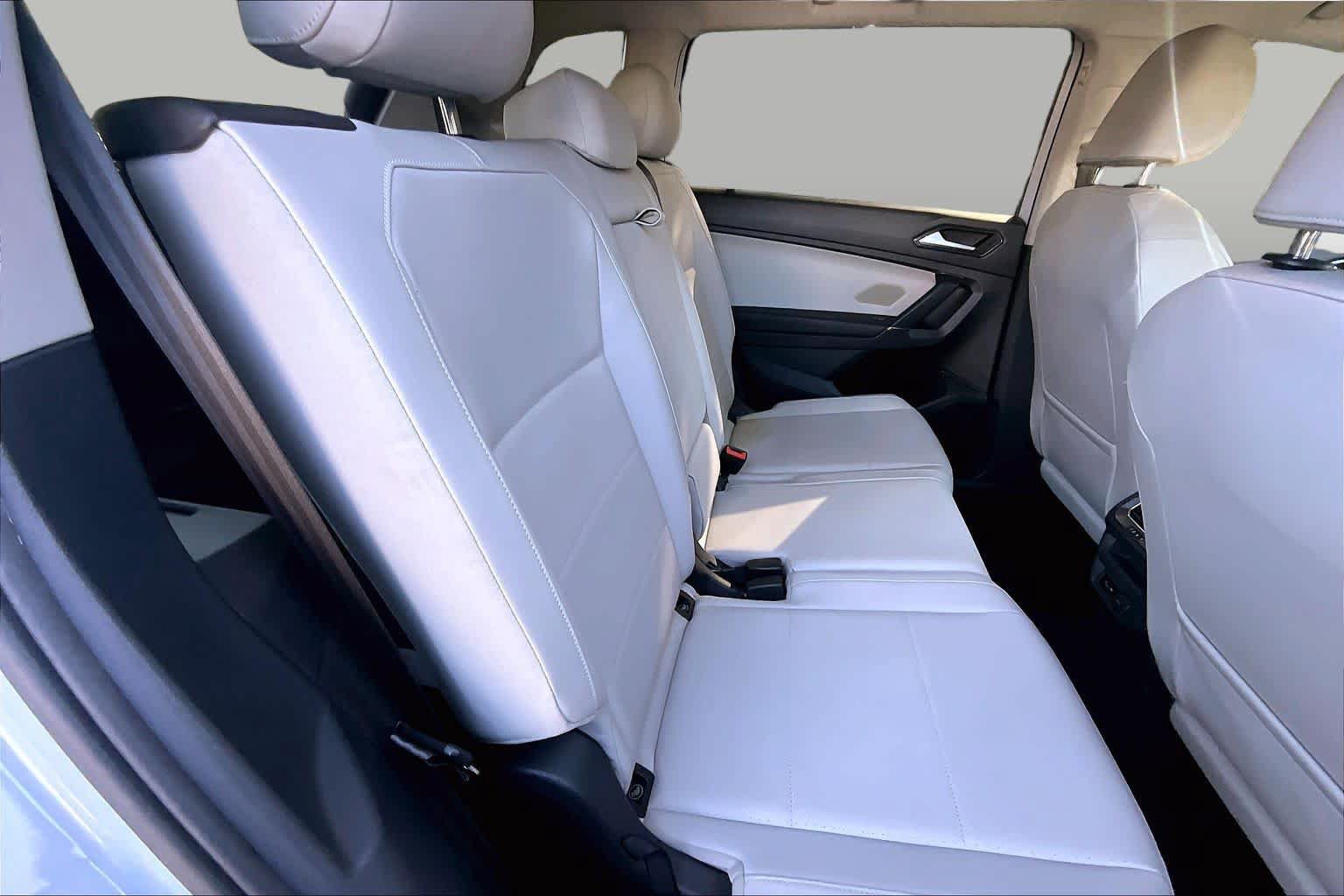 Used 2018 Volkswagen Tiguan SE FWD image 20