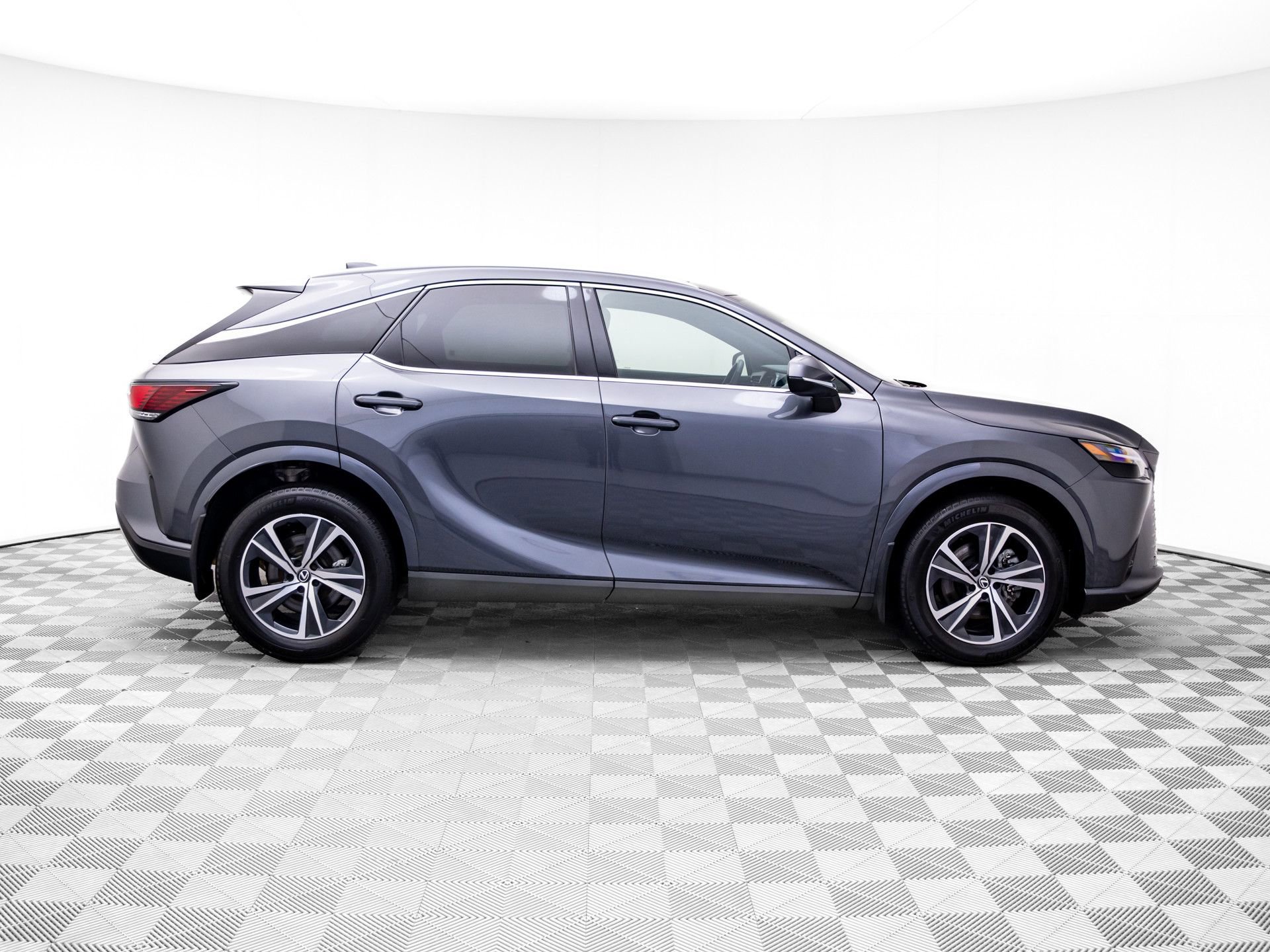 Used 2024 Lexus RX 350 Premium w/ Accessory Package (Z1) AWD/4WD image 7
