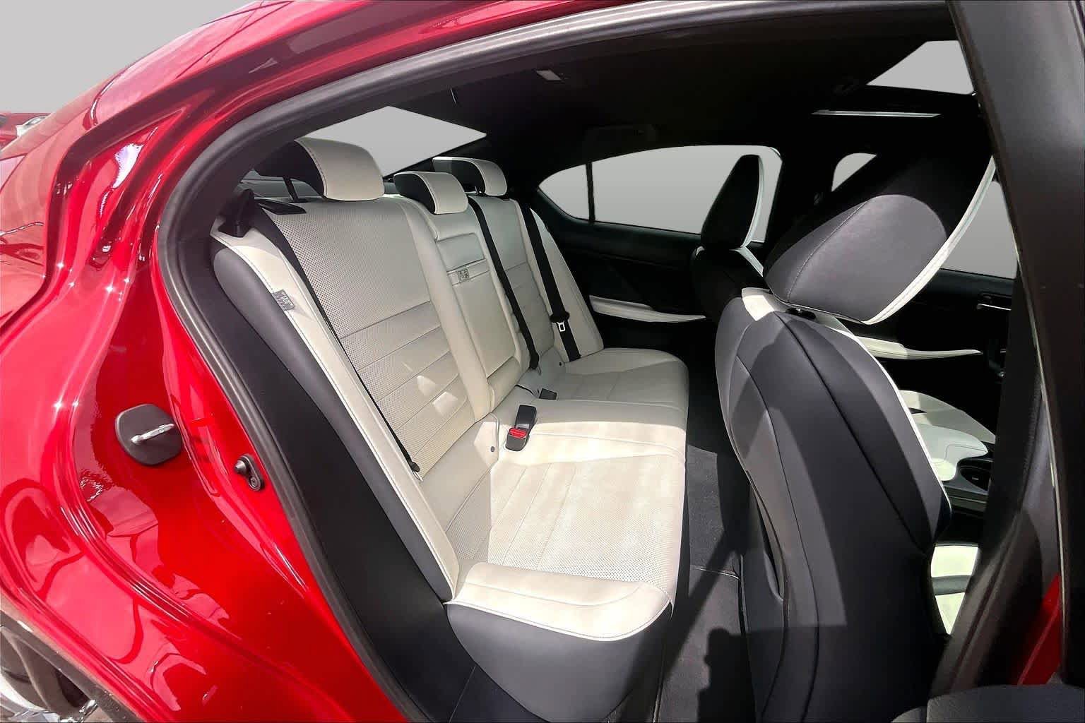 Used 2022 Lexus IS 350 F Sport RWD image 18
