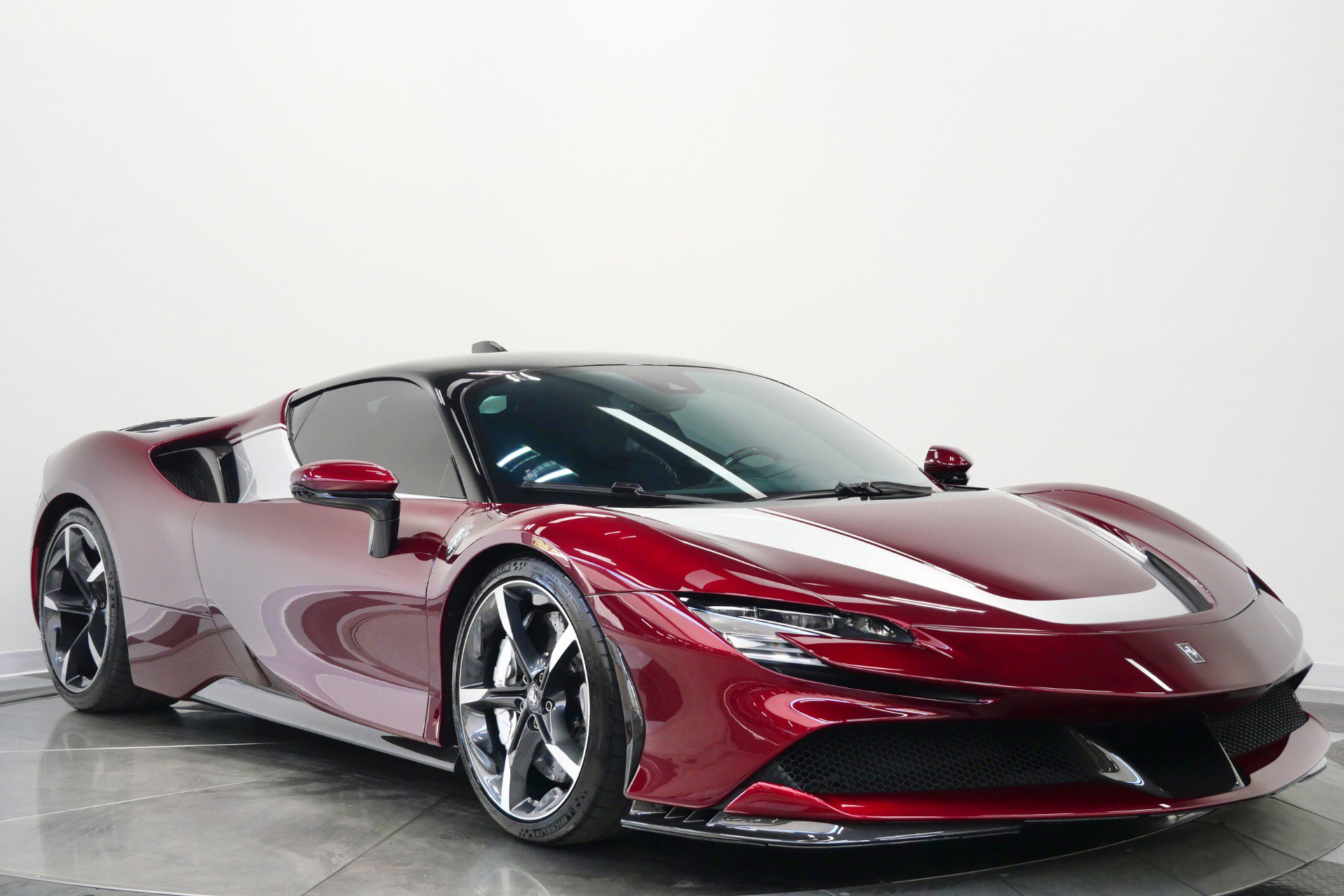 Used 2021 Ferrari SF90 Stradale AWD/4WD image 3