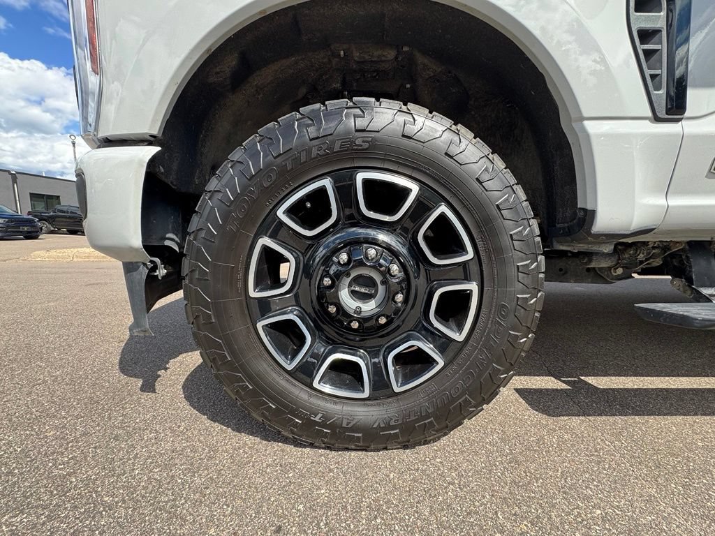 Used 2025 Ford F250 Platinum AWD/4WD image 16