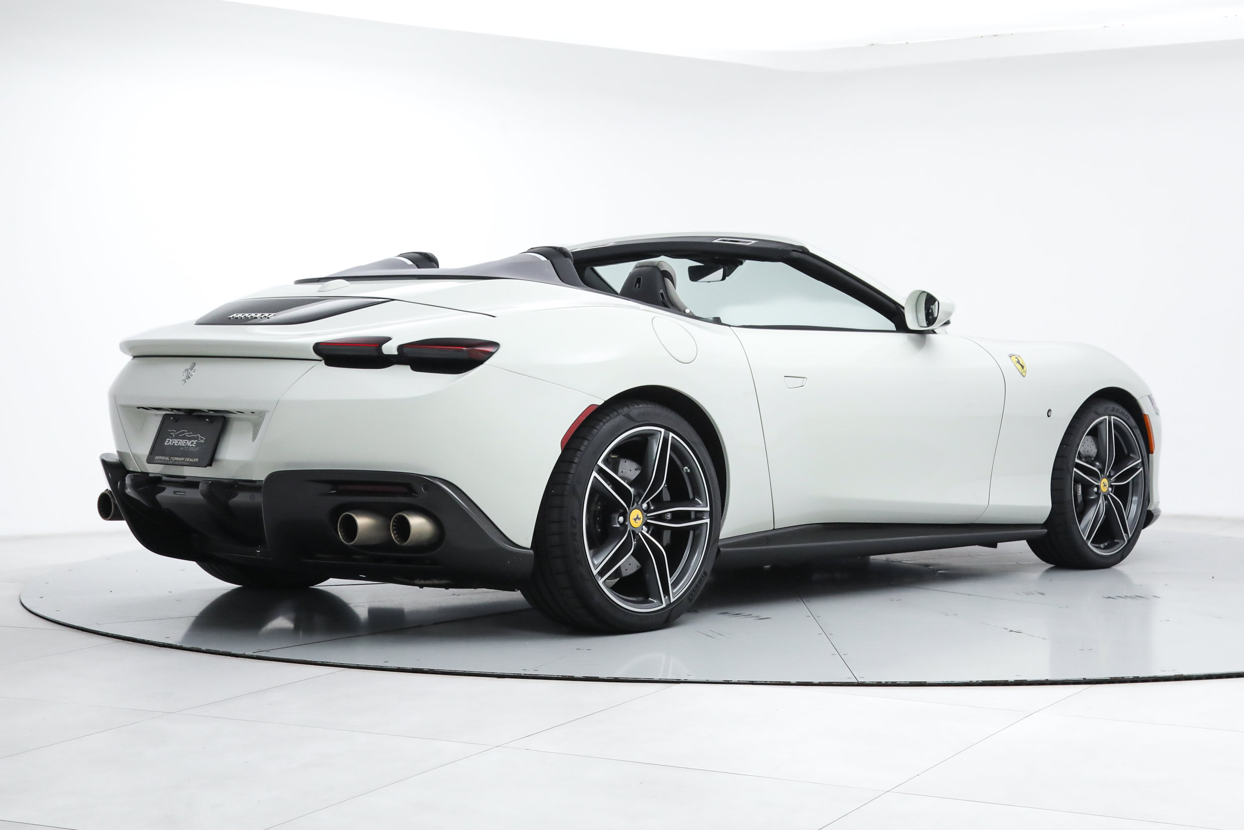 Certified 2024 Ferrari Roma Spider RWD image 3