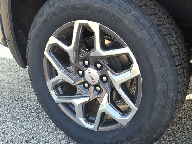 Used 2023 GMC Sierra 1500 SLT w/ SLT Premium Package image 13