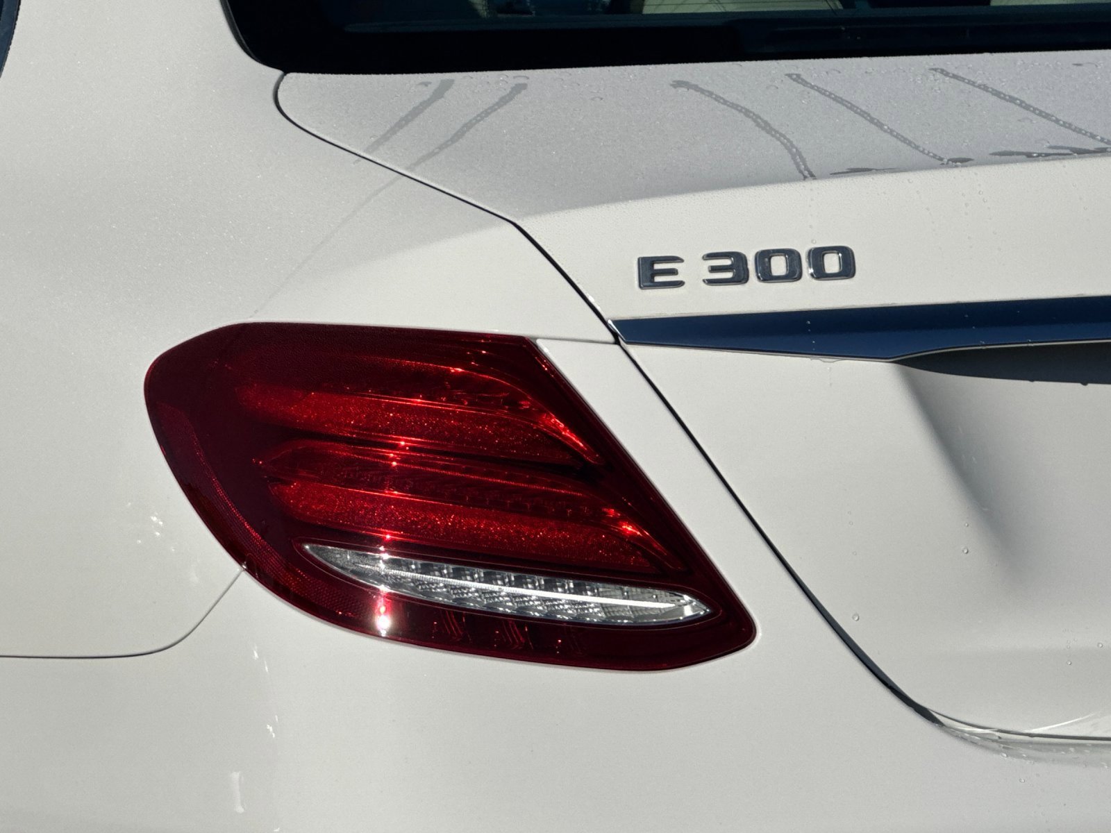 Used 2019 Mercedes-Benz E 300 image 26