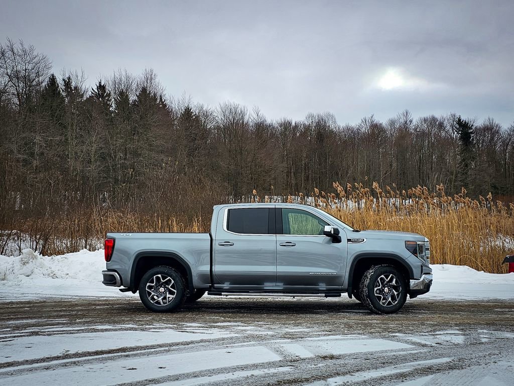 New 2026 GMC Sierra 1500 SLE w/ Preferred Package image 3