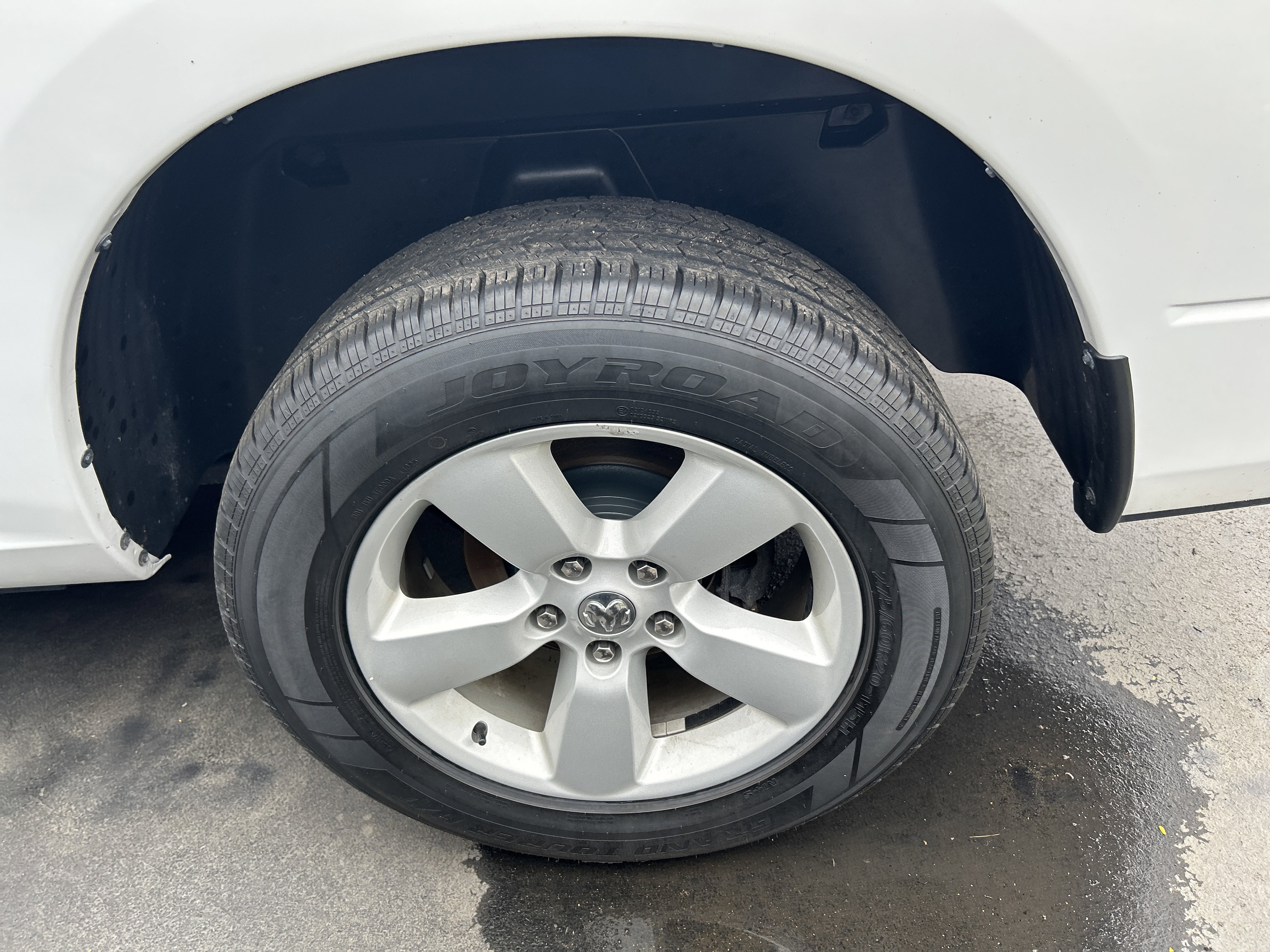 Used 2023 RAM 1500 Classic SLT image 10