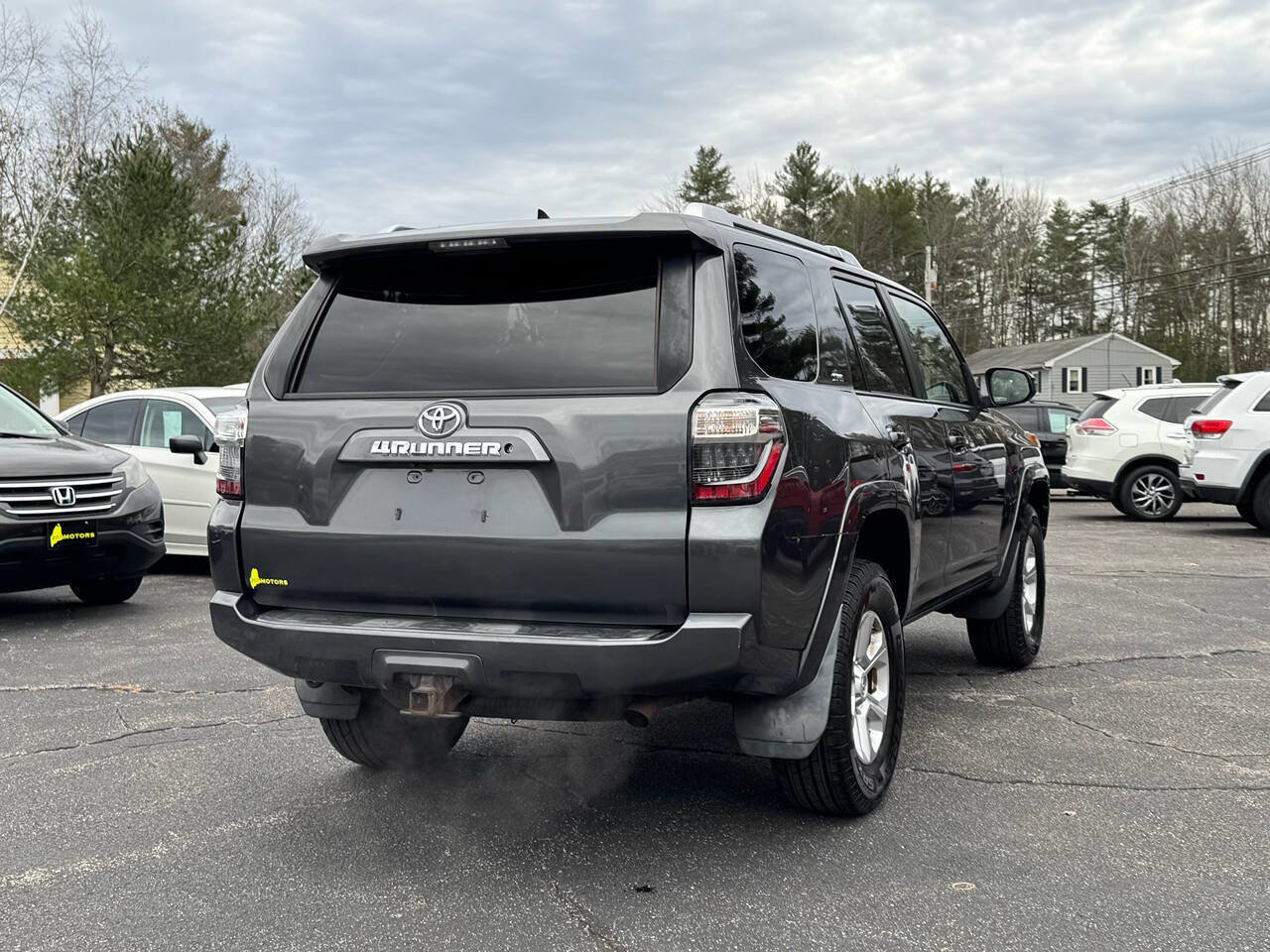 Used 2015 Toyota 4Runner SR5 image 5