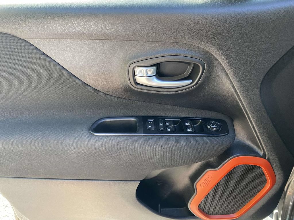 Used 2020 Jeep Renegade Sport AWD/4WD image 14