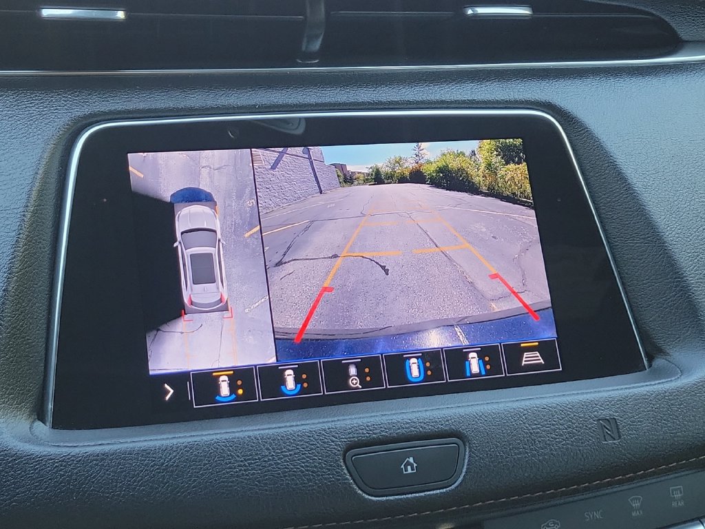 Used 2020 Cadillac XT4 Sport AWD/4WD image 14