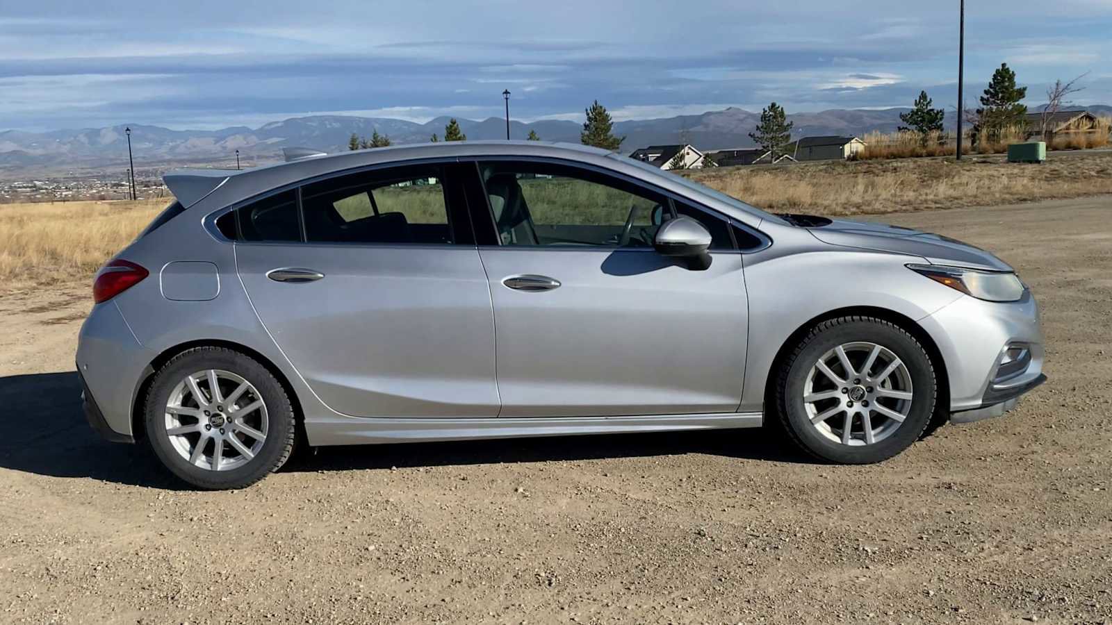 Used 2017 Chevrolet Cruze Premier image 9