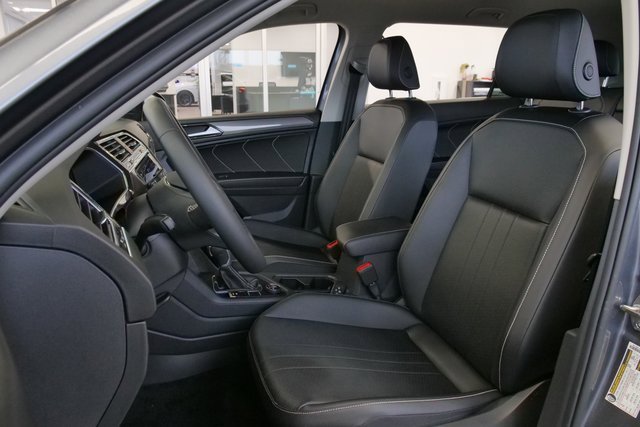 Used 2022 Volkswagen Tiguan SE image 10